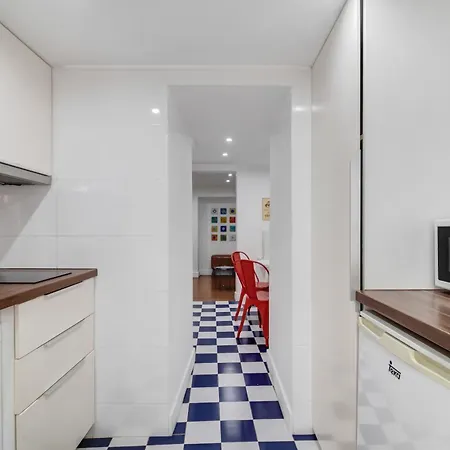 Apartment In The Heart Of *